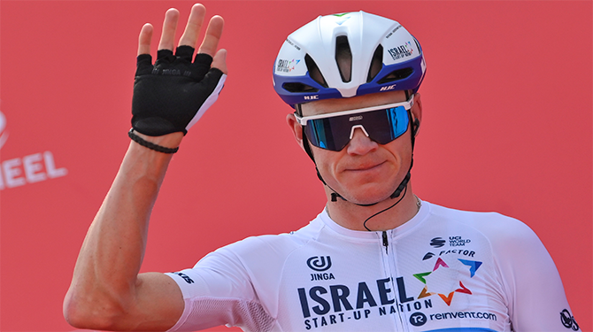 Froome moet ploegmaten al tijdens ploegenpresentatie laten gaan