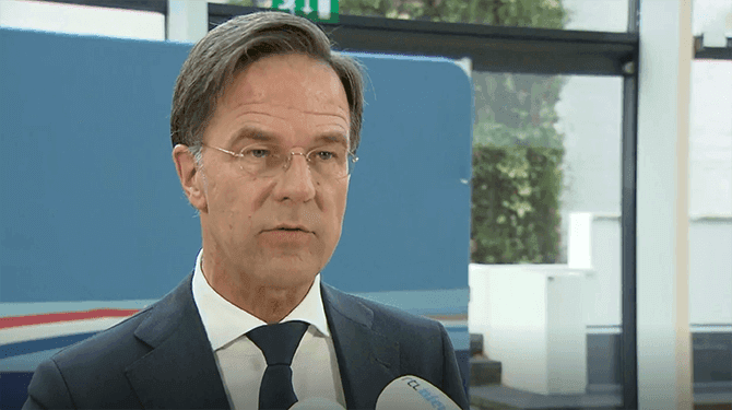 Rutte haalt crises door elkaar: ‘Toeslagenouders in Ter Apel moeten stikstof minderen om personeelstekort in woningmarkt op te lossen’