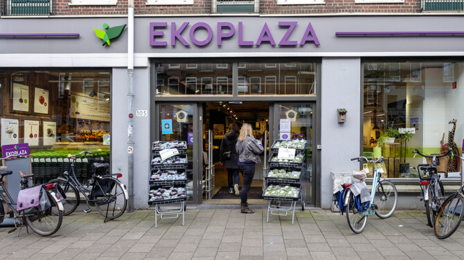 Guido vindt na jarenlange zoektocht zijn biologische moeder in de Ekoplaza