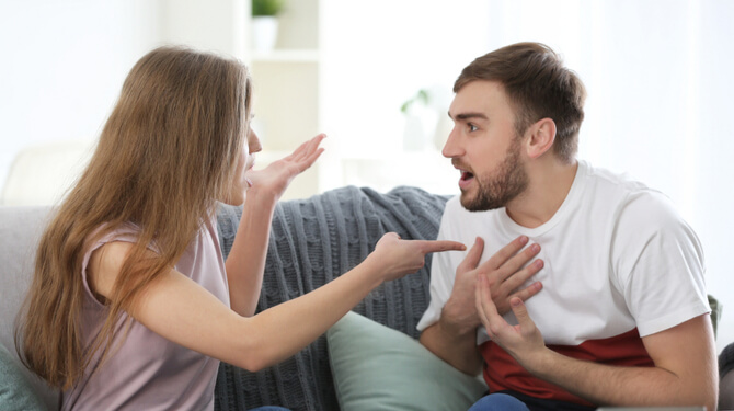 Bij deze datingapp ga je na een match meteen samen kibbelen over huishoudelijke klusjes