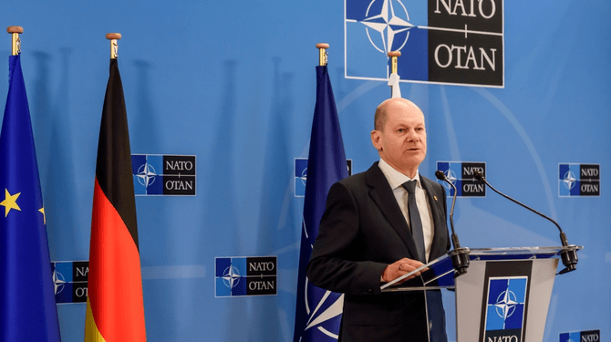 Scholz mag namens de NAVO 3 maanden gratis lidmaatschap plus gunstige opzegtermijn aanbieden aan Finland en Zweden