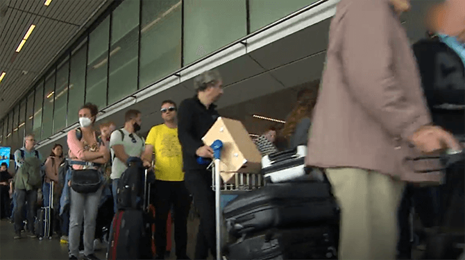 Luchtvaartmaatschappijen annuleren alleen vluchten van mensen die het kortst naar hun vakantie hebben uitgekeken