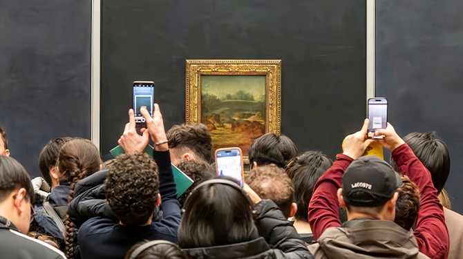 Opnieuw domper voor het Louvre: Mona Lisa kapt ermee