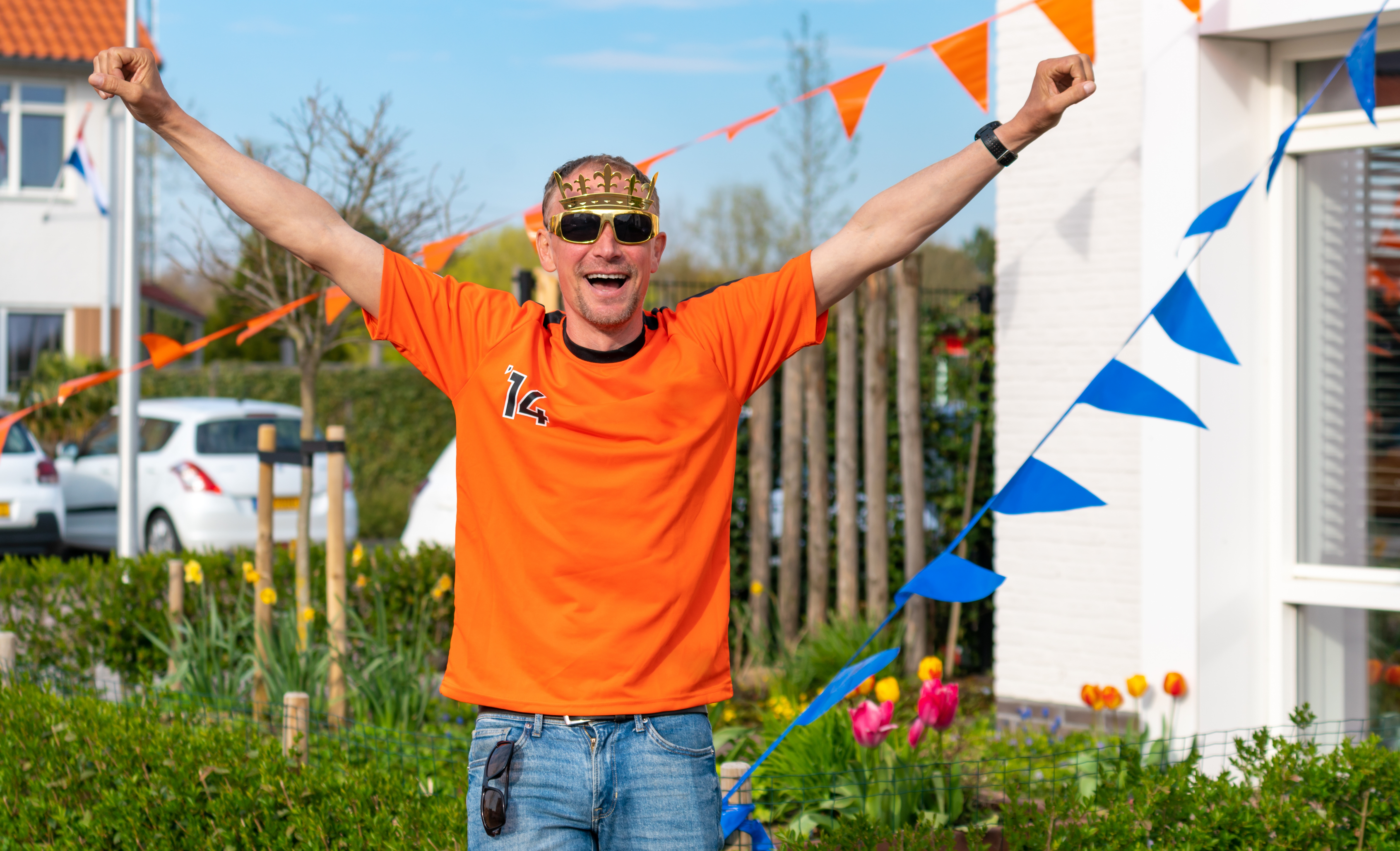 Eikel met boot opeens stuk leuker nu het bijna Koningsdag is