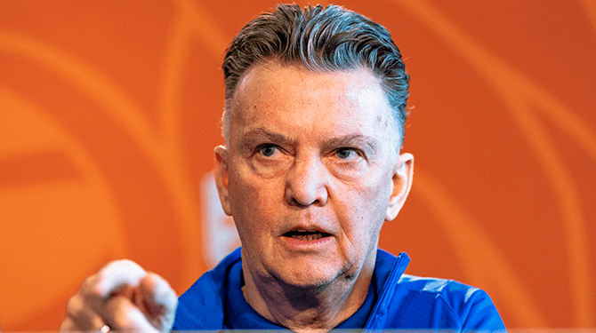Van Gaal corrigeert journalisten die praten over uitslag Nederland - Denemarken: ‘Het was 1-4-2’
