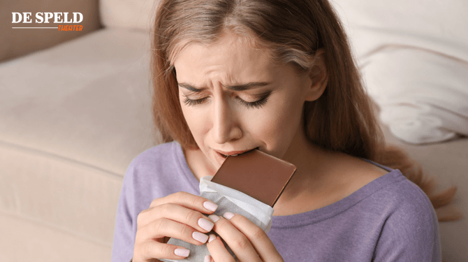 Vrouw uit Beverwijk eet chocolade op zodat ze er niet meer door verleid kan worden