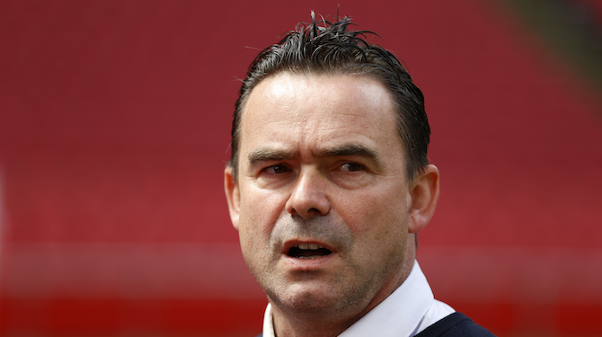Antwerp-fans schrikken van bericht met 'Een persoonlijke boodschap van onze nieuwe directeur!'