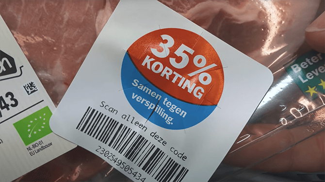 Iedere Nederlander krijgt een rol met 35% kortingsstickers om zijn of haar koopkracht te verbeteren