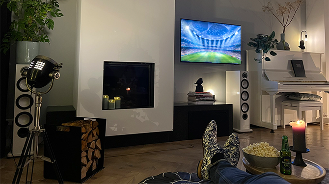 Ten Hag laat op Twitter weten: ‘Champions League kijken’