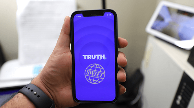 Poetin richt eigen internationaal betalingssysteem op: Truth Swift