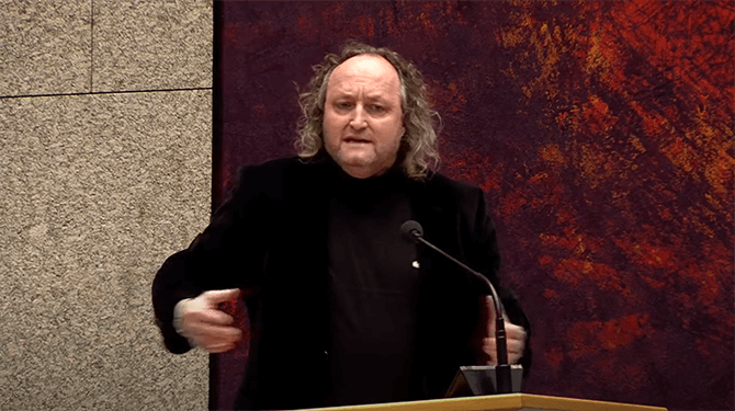 Dion Graus ongeschorst