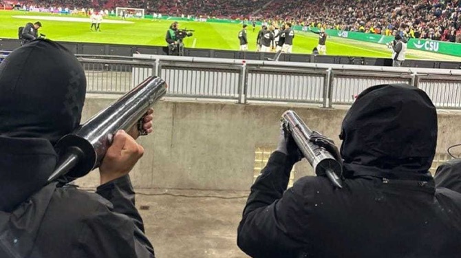 Zondagavond om 20 uur met het vuurwerk op schoot voetbal kijken staat onder druk