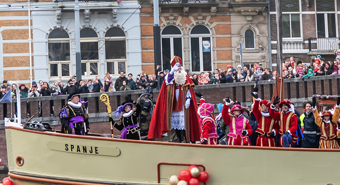 Sinterklaas blij dat steeds meer Nederlanders naar Spanje emigreren