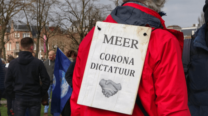 Demonstratie Museumplein fanatieke voorstanders coronapas neergeslagen