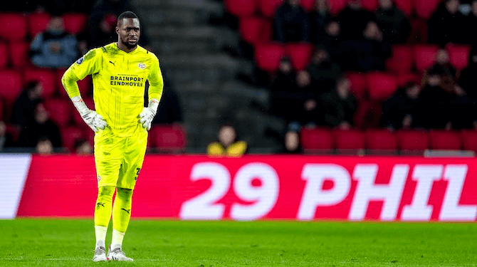 Schmidt tegen Mvogo: 'Geef die schaal maar meteen aan Ajax'