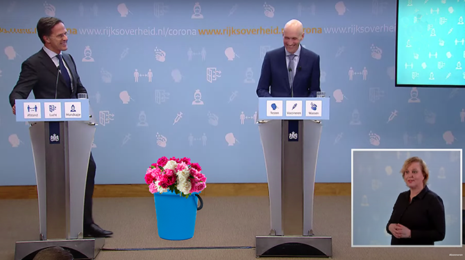 Laatste 6 mensen die nog geen corona hebben gehad in het zonnetje gezet tijdens persconferentie