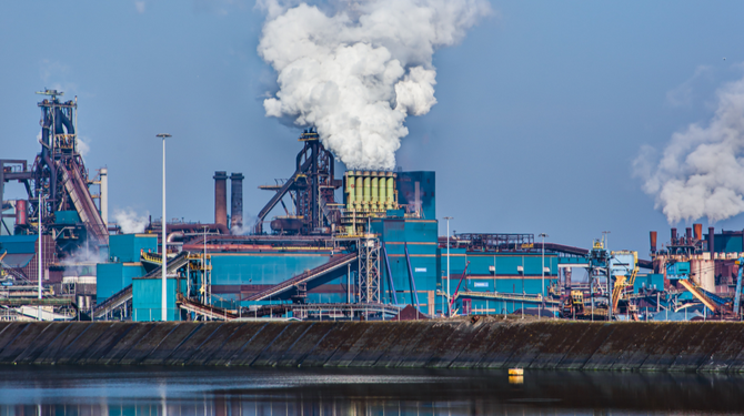 Tata Steel wil geen externe partij uitstoot kankerverwekkende stoffen laten meten: ‘veel te gevaarlijk’