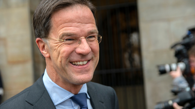 5 tips om te negeren dat iemand een leugenaar is als je nog vier jaar met hem moet samenwerken