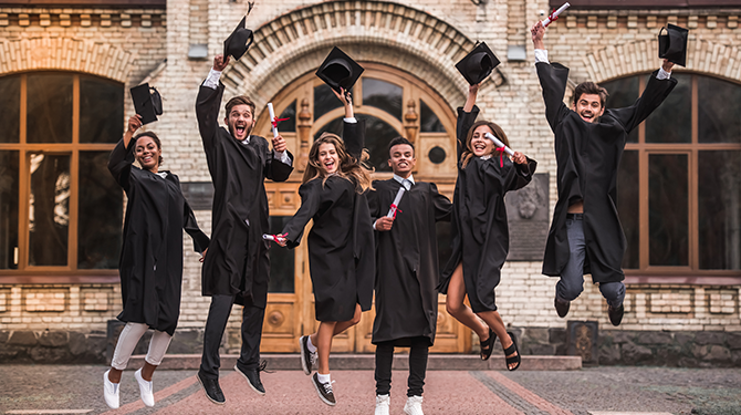 Perspectief: aan het einde van de epidemie krijgt iedereen een bachelordiploma virologie