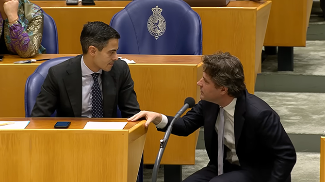 ​Hoe houd je je formatie spannend?