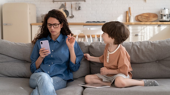 Moeder op Instagram zonder bio met ‘trotse mama van…’ is blijkbaar niet trots op haar kinderen