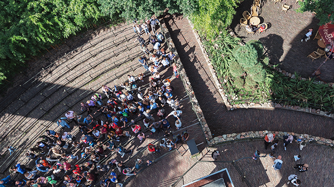Nieuwe Efteling-attractie 'De Sprookjesrij' mateloos populair