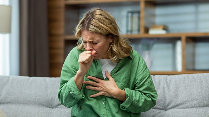 Vrouw met pinda-allergie is zichzelf niet als ze een Snickers eet