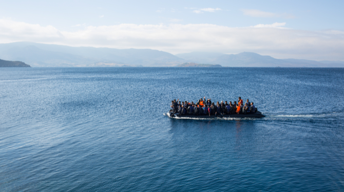 Europeanen vluchten massaal naar andere continenten vanwege dreigende migratiecrisis
