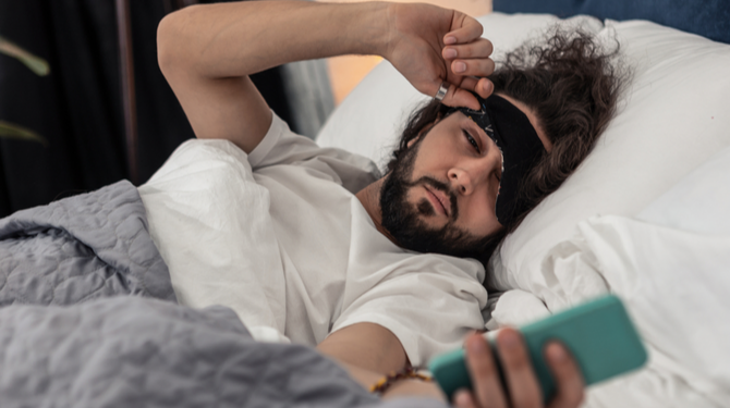 Wintertijd: kijk zondag maar op je telefoon hoe laat het is want wij hebben geen zin om het uit te leggen
