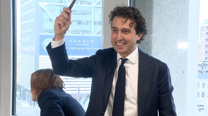 Wie is Jesse Klaver (39), het nieuwe, frisse gezicht dat GL-PvdA er weer bovenop moet helpen?