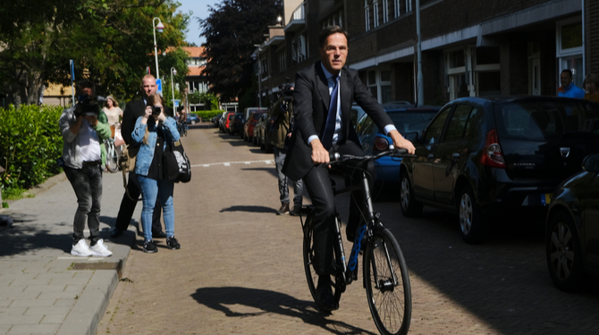 Rutte sprint naar huis om IPCC rapport te verstoppen