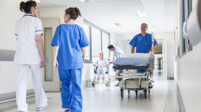 Ongevaccineerd en op zoek naar gelijkgestemden? Kom naar het ziekenhuis!