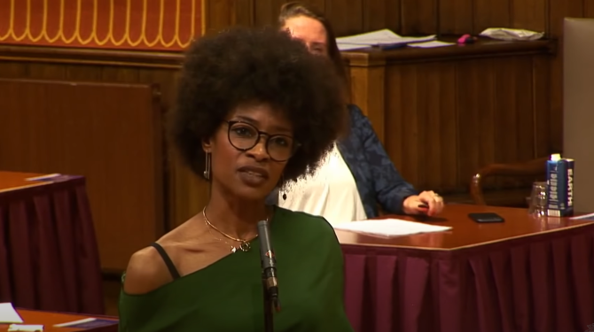 Sylvana Simons laat Rutte ‘gecontroleerd uitrazen’