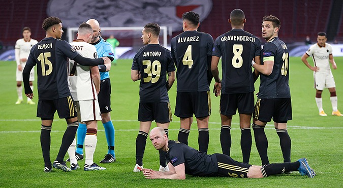 Waarom heeft Frank de Boer maar 3 muurliggers geselecteerd voor het EK?