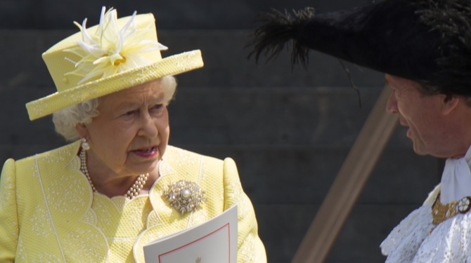 Koningin Elizabeth zegt interview met Nieuwsuur af