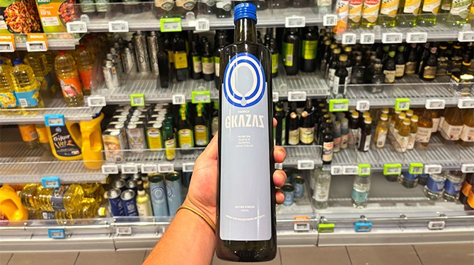 Bram gaat in de supermarkt altijd voor de olijfolie met de meeste bijvoeglijke naamwoorden