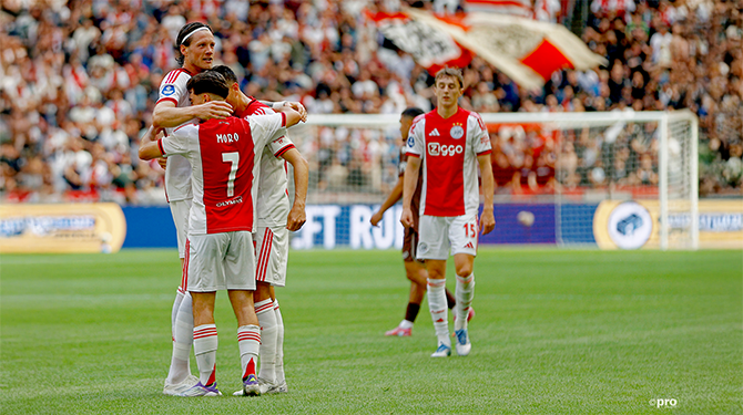 Brutaal Ajax probeert gewoon te voetballen tegen Telstar
