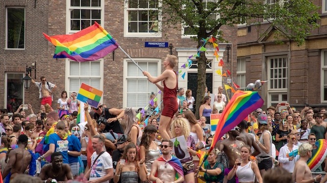 Nederland stijgt op lijst van landen die dénken dat ze goed scoren op acceptatie lhbti+
