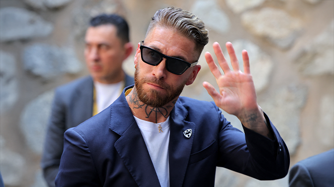 Topvoetballer beleeft heerlijke vakantie met vriendin en professionele fotograaf