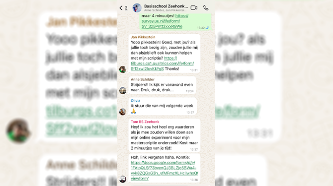 Oude basisschoolklas houdt groepschat in leven met scriptie-enquetes