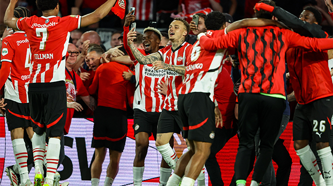 PSV weer op pole position om kampioenschap te verspelen