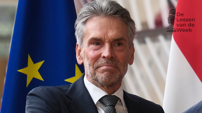Podcast - Dick Schoof heeft een uniek spraakprobleem