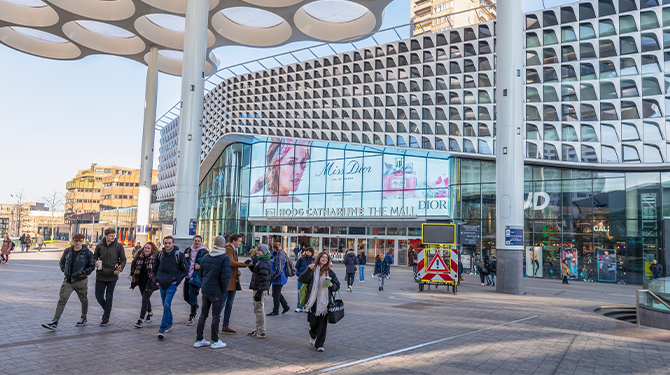 Hebben mensen nog wel een mening op het station? Wij vroegen het alle 38 straatinterviewers op Utrecht Centraal