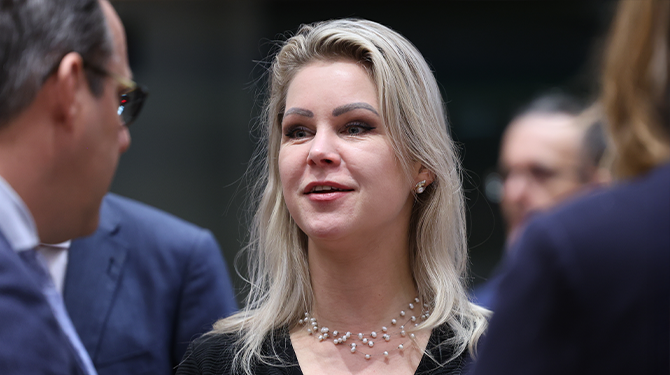Minister Wiersma over stikstofplannen: 'We hebben extra tijd nodig om maatregelen uit te stellen'