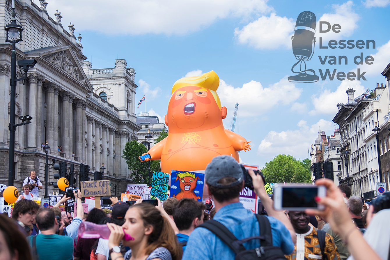 Podcast De lessen van de Week – Les 1: Je kan in Amerika de democratie volledig afbreken maar kom niet aan hun aandelen