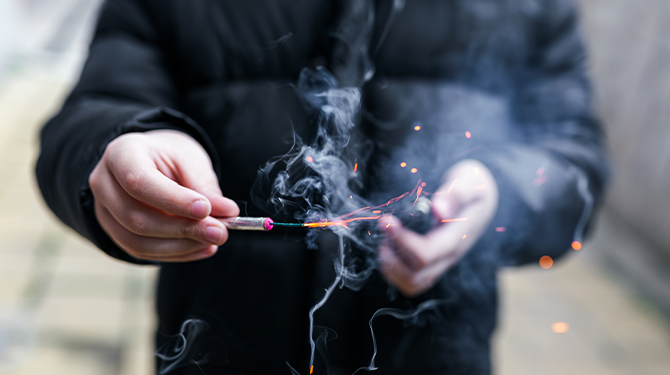 Vuurwerksector eist 106 ogen, 239 vingers, 60 bushokjes en 5 mensenlevens ter compensatie