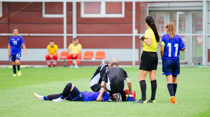 Honderden amateurvoetballers wonderbaarlijk genezen van blessures dankzij 17 graden met zon