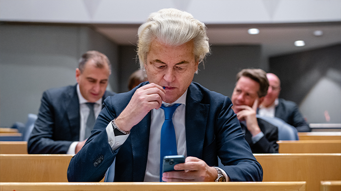 Gestreste Wilders plaatst anti-islam-tweet om tot rust te komen