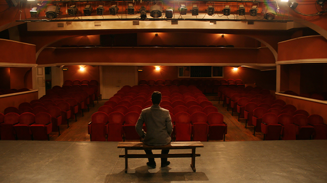 BN’er gaat met podcast over zijn boek het theater in