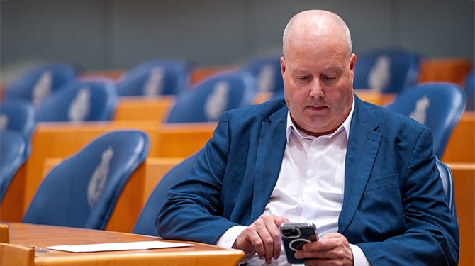 Goede voornemen van PVV-Kamerlid om dit jaar eens een debat te bezoeken staat nog fier overeind